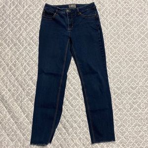 Chico's So Lifting Straight Leg (Raw Hem) Jeans size 1 (size 8)